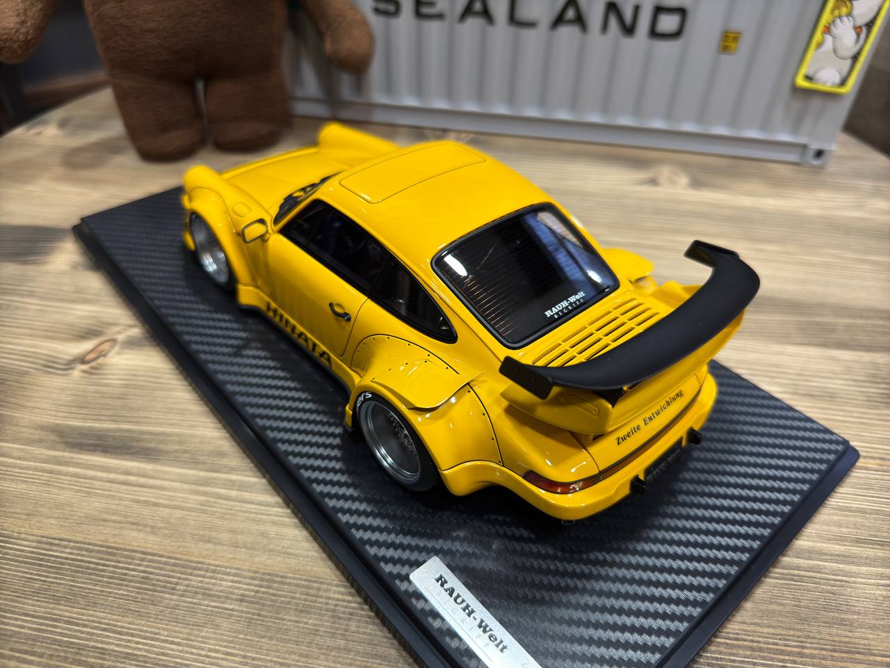 IG3621 Ignition Model RWB 930 Hinata Yellow 1:18 — изображение 10