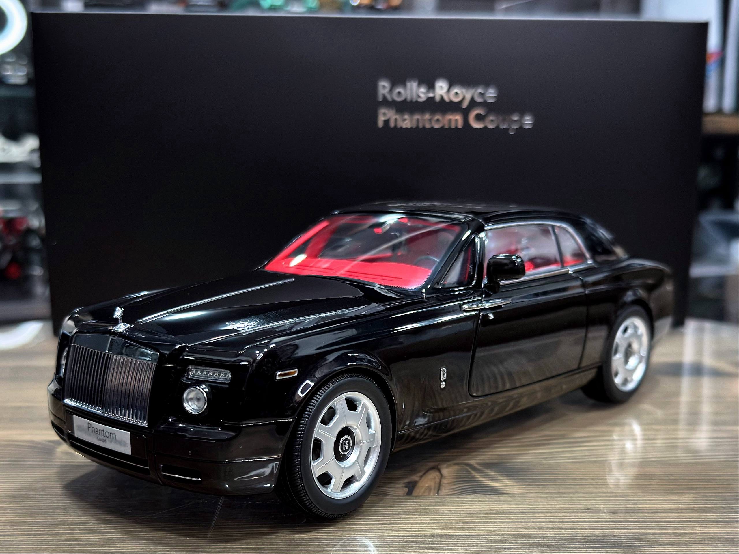 8862DBK Kyosho Rolls Royce Phantom Coupe Diamond Black 1:18