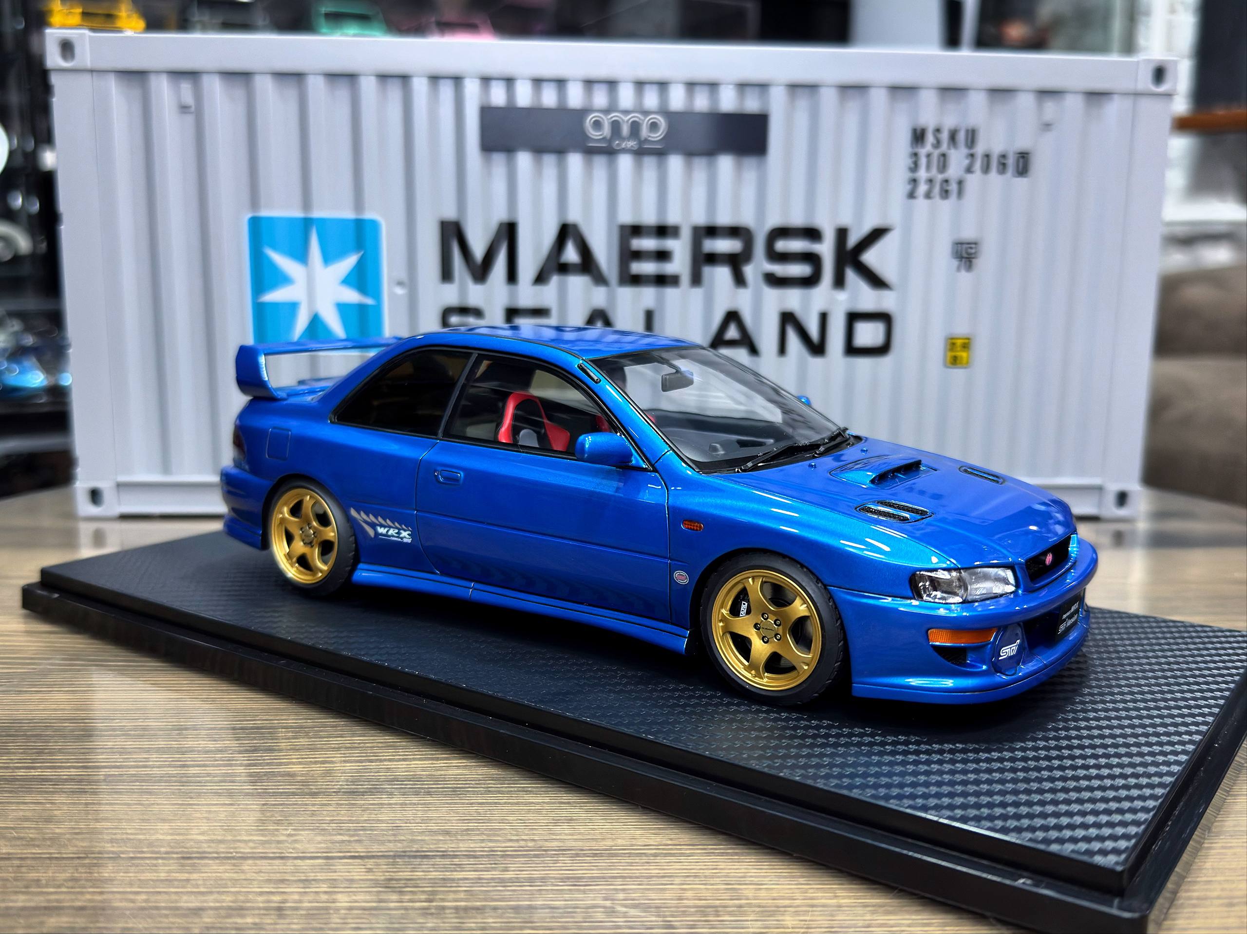 IG3540 Ignition Model Subaru Impreza WRX Type R STi Version V (GC8) Blue 1:18 — изображение 3