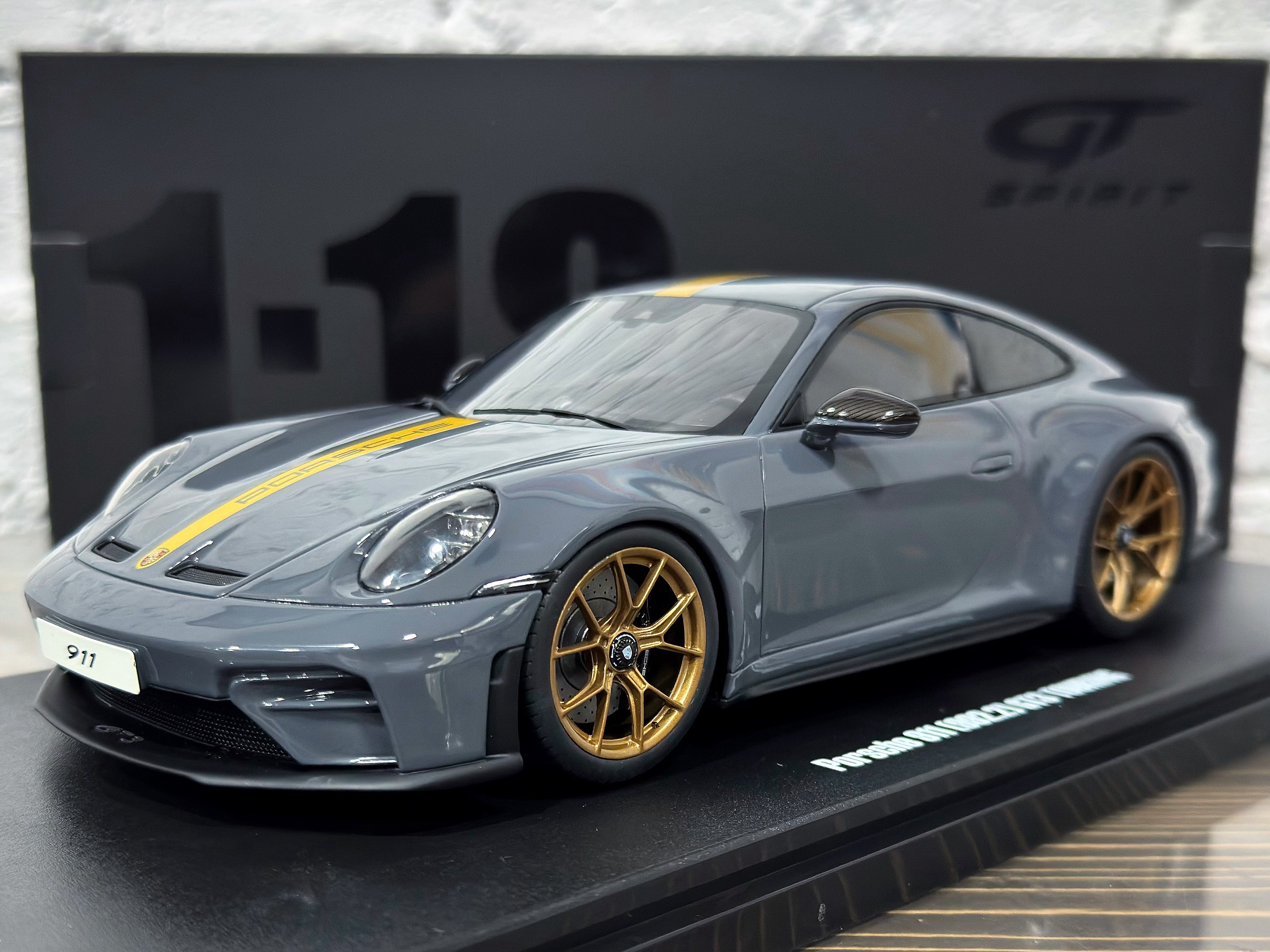 GT577 GT Spirit Porsche 911 (992.2) GT3 Touring Grey 2025 1:18