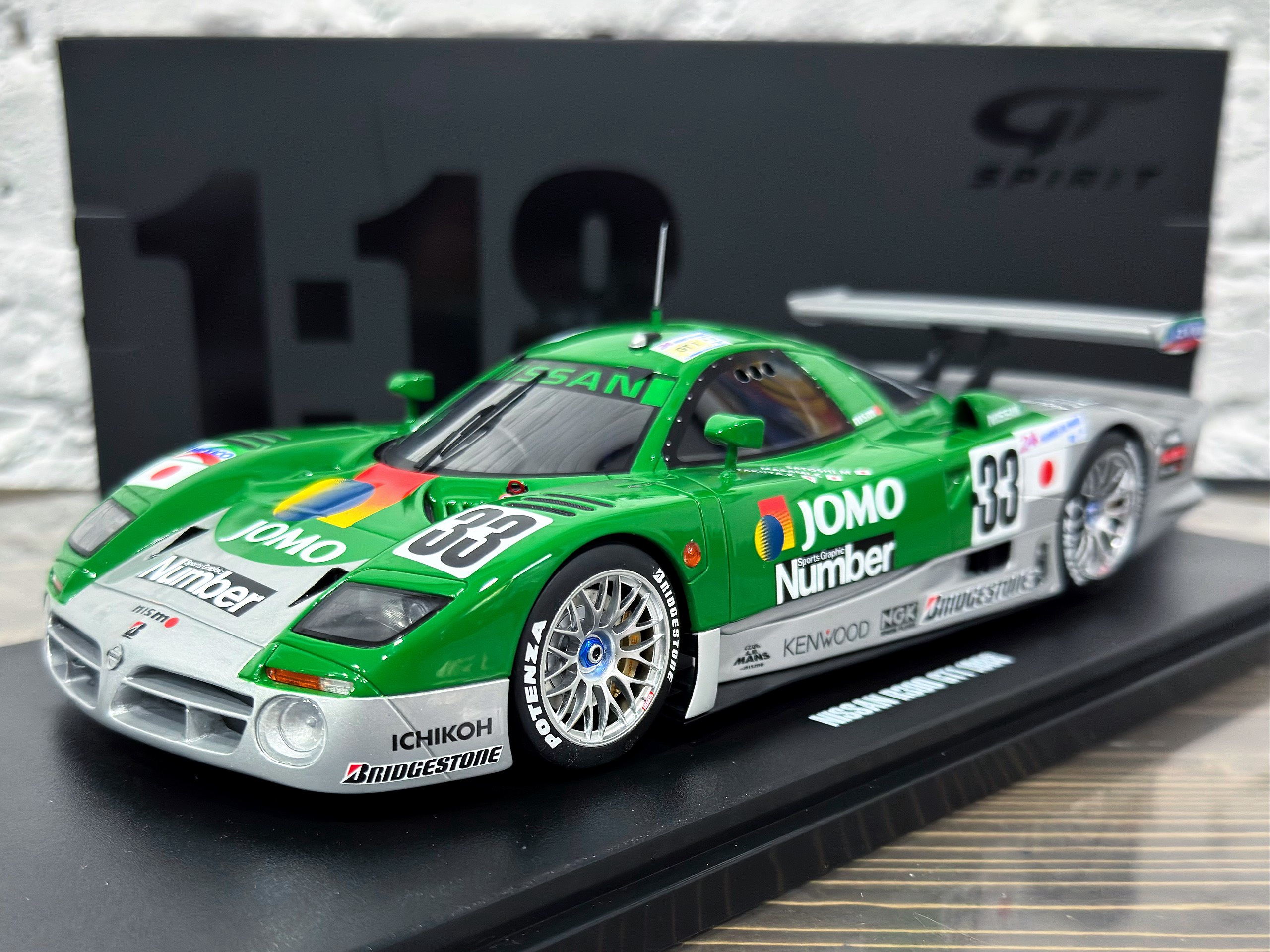 GT1003 GT Spirit Nissan R390 GT1 Le Mans 1998 Green 1:18