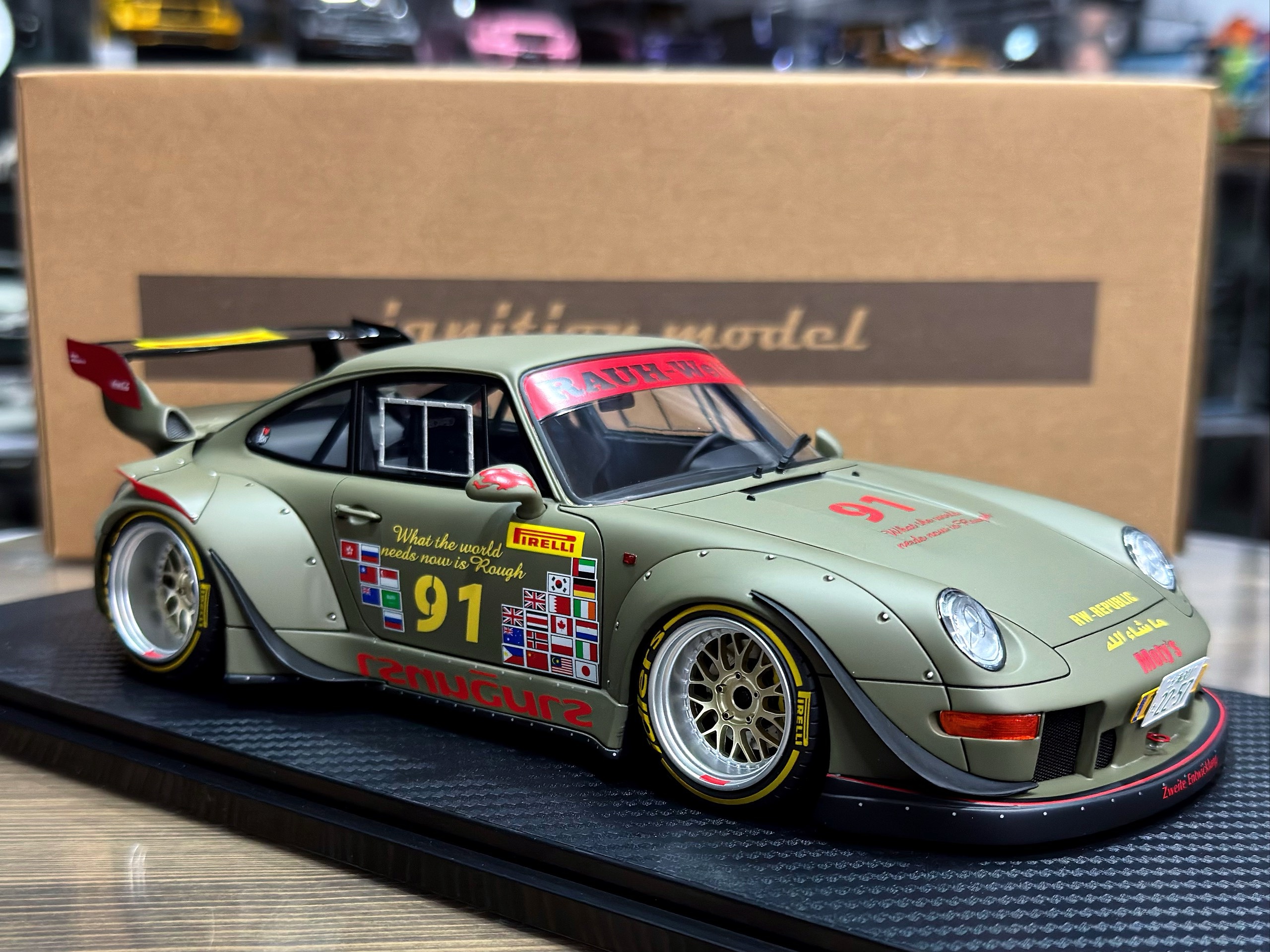 IG3626 Ignition Model RWB 993 Khaki 1:18 — изображение 3