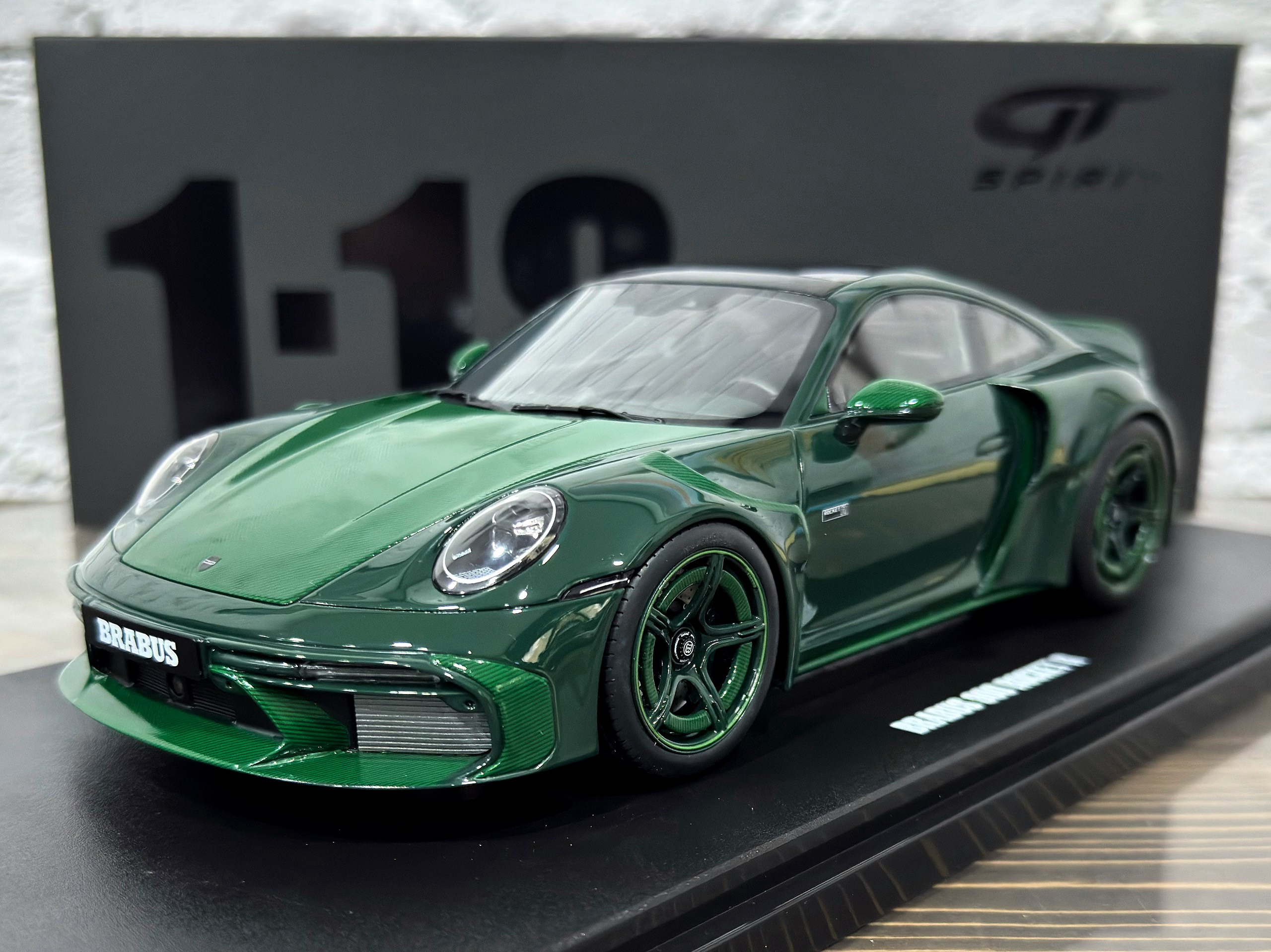 GT959 GT Spirit Brabus 900 Rocket-R Green 2024 1:18