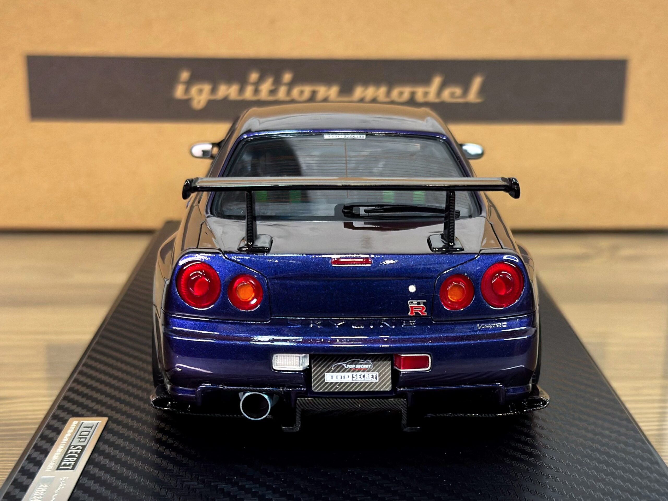 IG3850 Ignition Model TOP SECRET Nissan Skyline 34GT-R (BNR34) Purple Metallic 1:18 — изображение 6