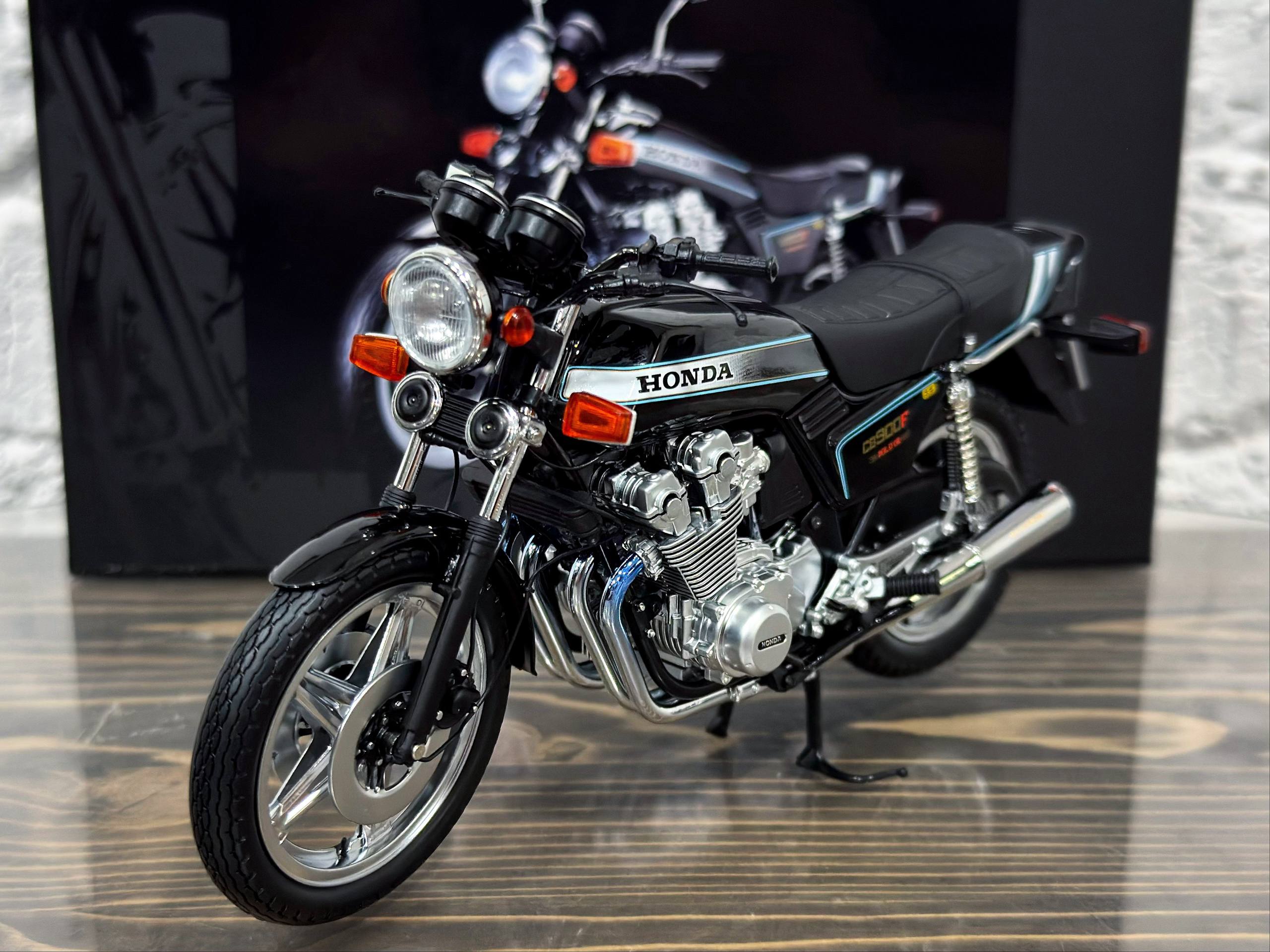 122161902 Minichamps Honda CB 900 F BOL D’OR 1978 Black 1:12