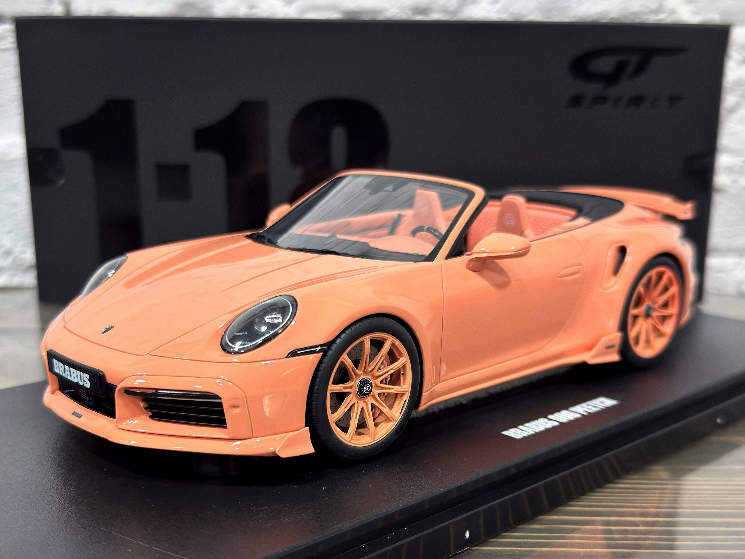 GT564 GT Spirit Porsche Brabus 900 Peetch Pink 2024 1:18