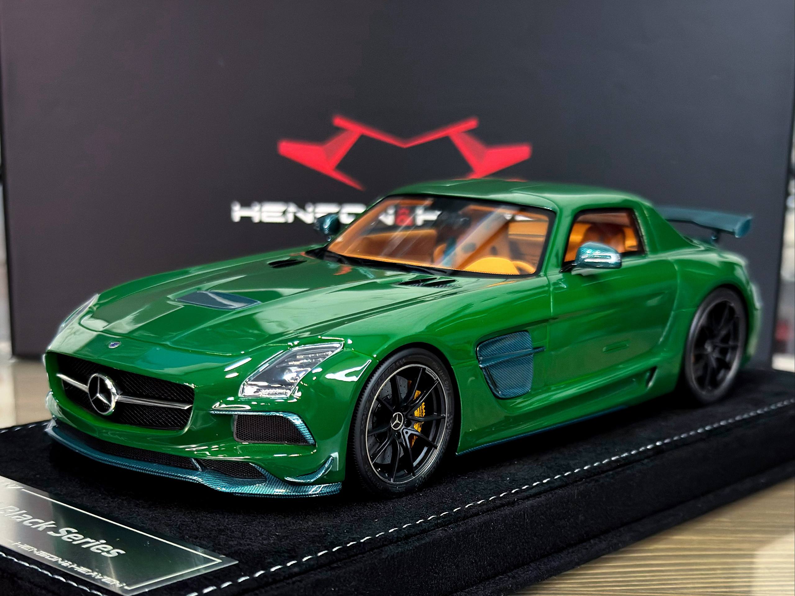 Henson & Heaven Mercedes Benz SLS AMG Black Series Irish Green 1:18