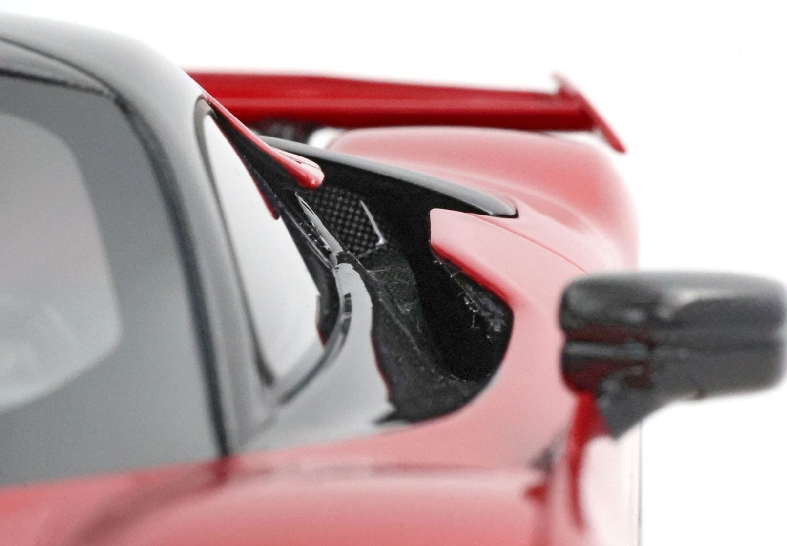P18253H BBR Models Ferrari F80 Carbon Optional Rosso Supercar Bicolor Wheels Silver And Carbon 1:18 — изображение 8