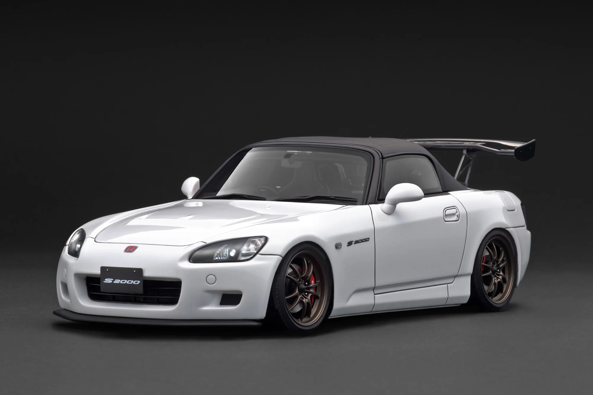 IG3917 Ignition Model Honda S2000 (AP1) White 1:18