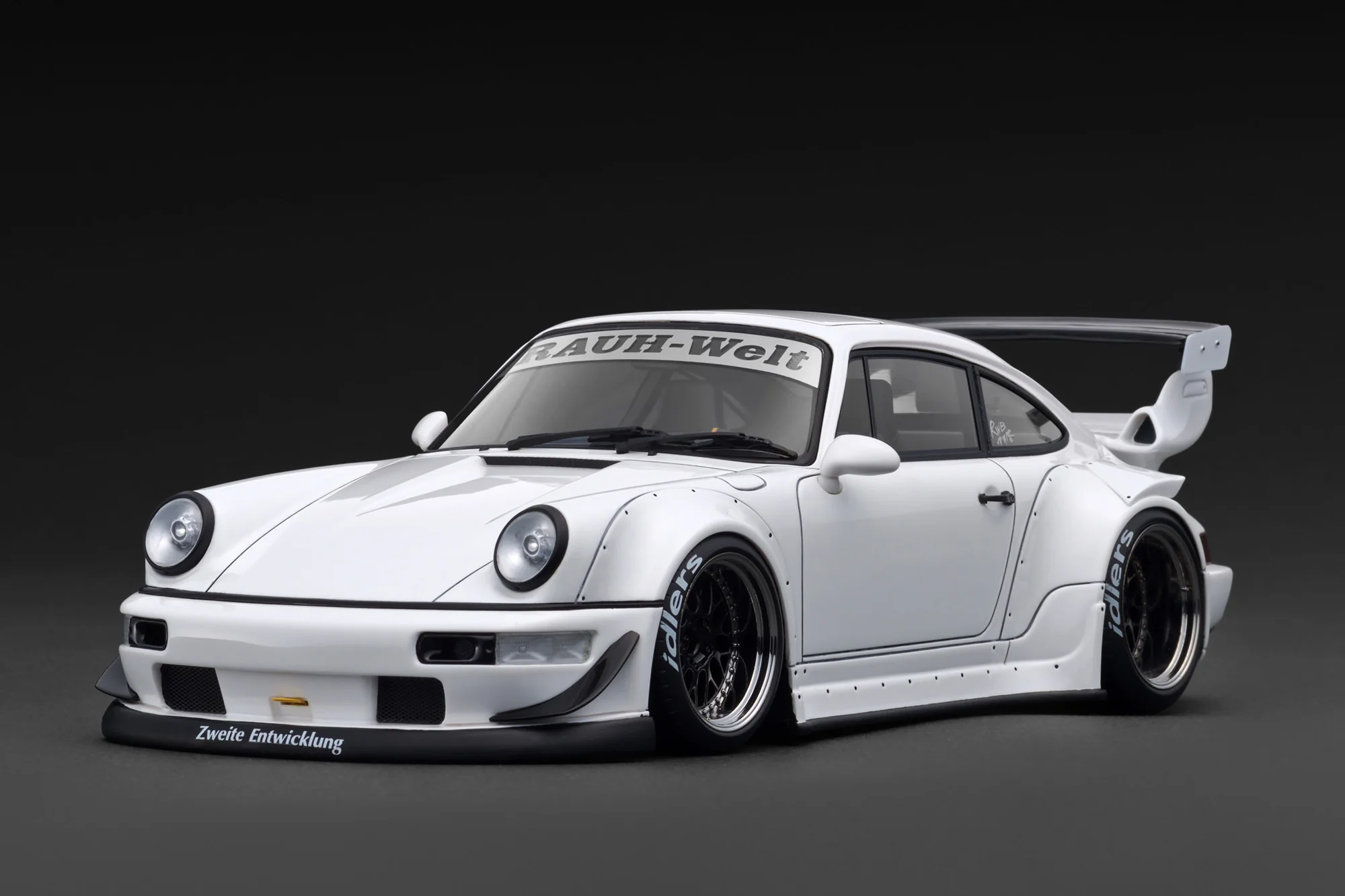 IG3970 Ignition Model RWB 964 White 1:18