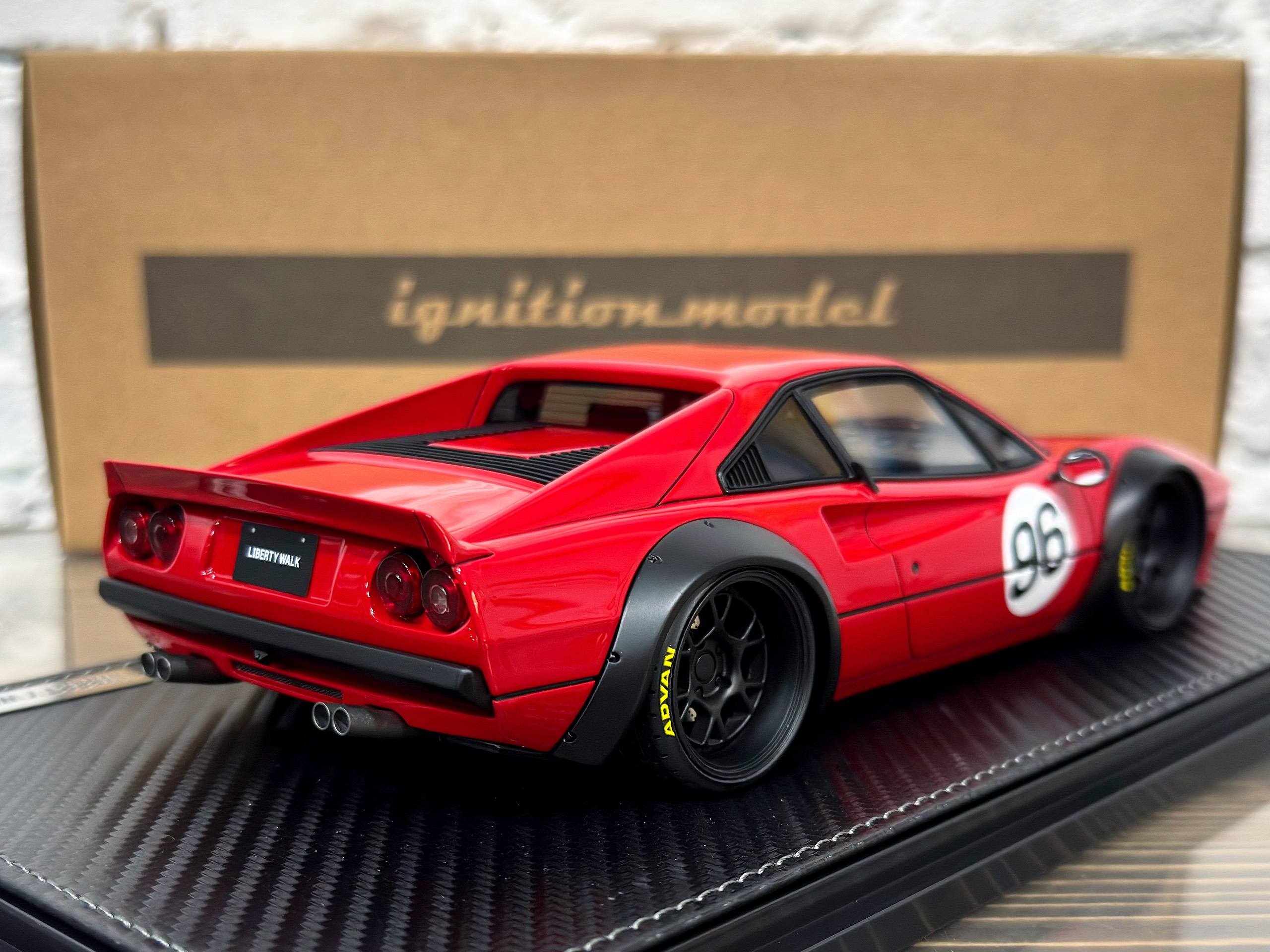 IG3745 Ignition Model Ferrari LB-WORKS 308 Red 1:18 — изображение 5