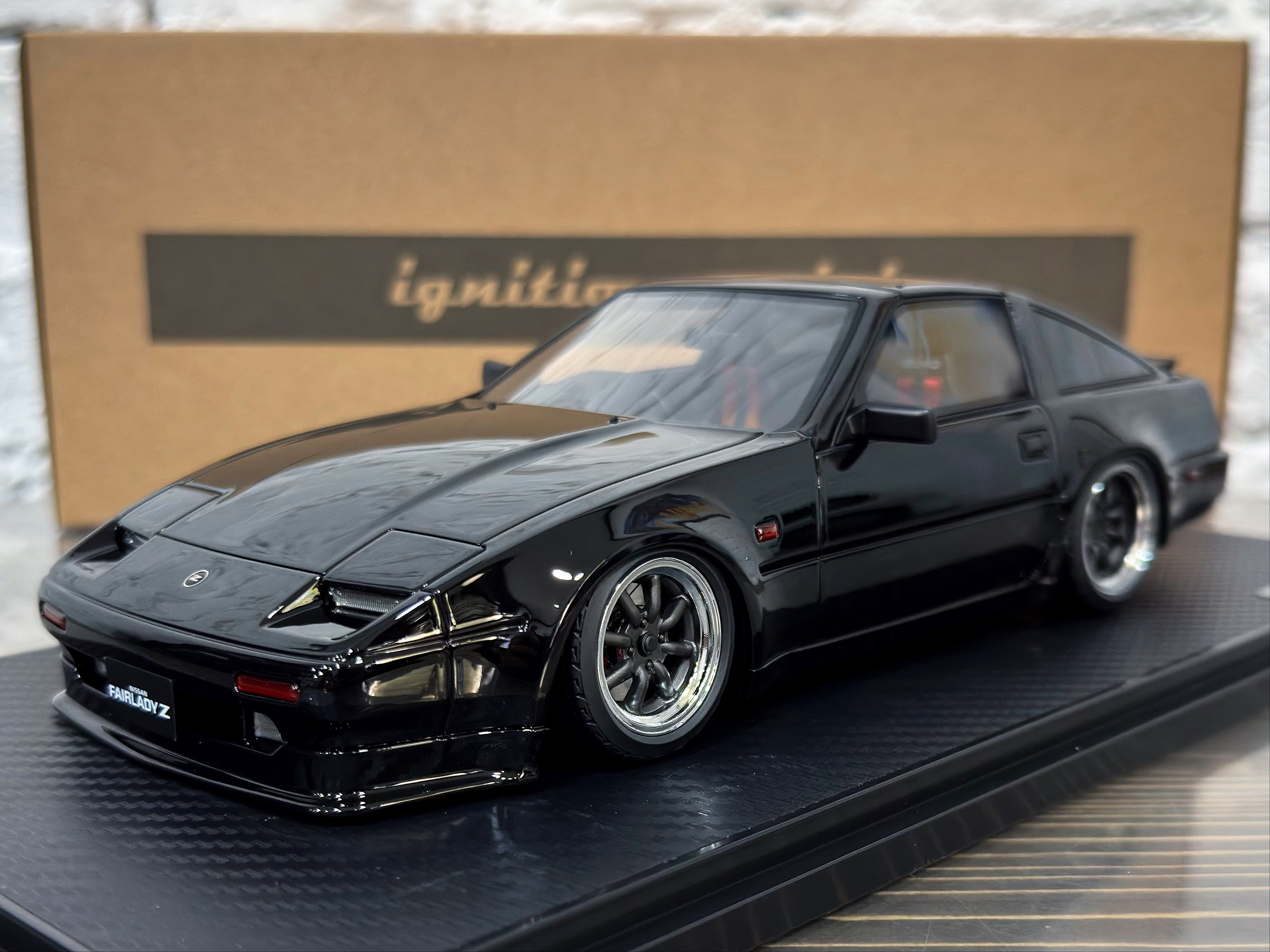 IG3896 Ignition Model Nissan Fairlady Z 2-Seater 300ZR (Z31) Black 1:18