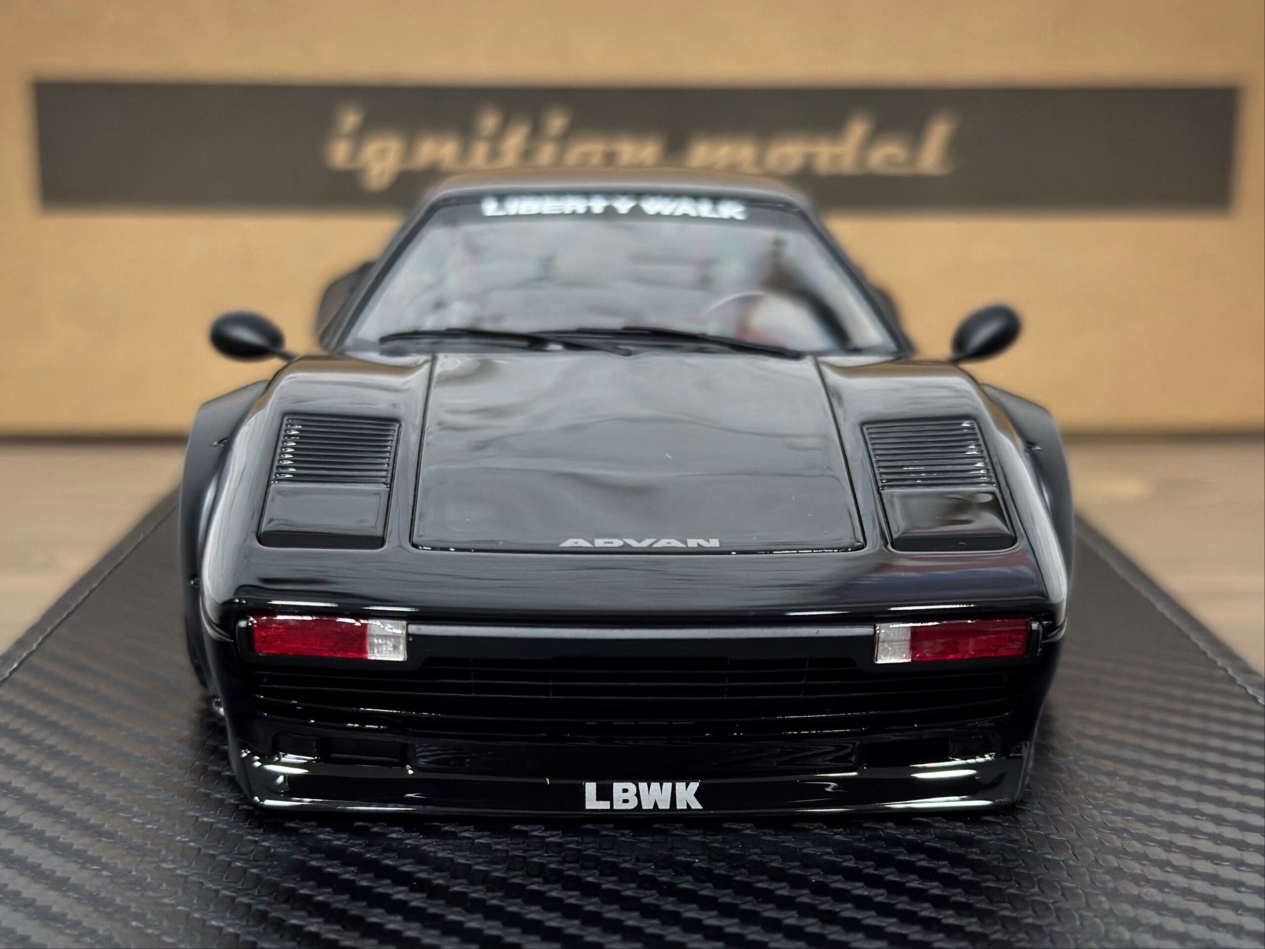 IG3796 Ignition Model Ferrari LB-WORKS 308 Black 1:18 — изображение 2