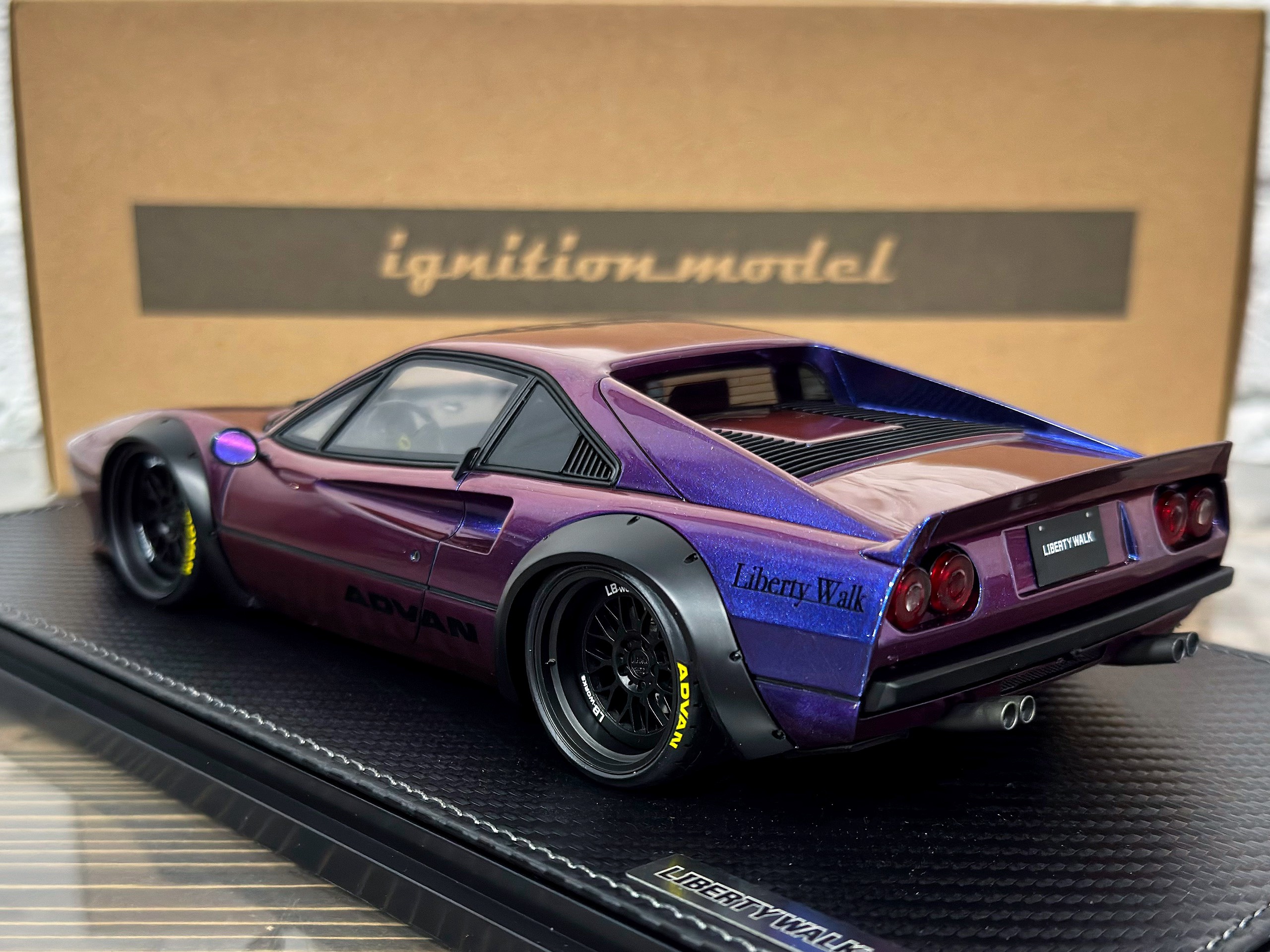 IG3748 Ignition Model Ferrari LB-WORKS 308 Purple Metallic 1:18 — изображение 7