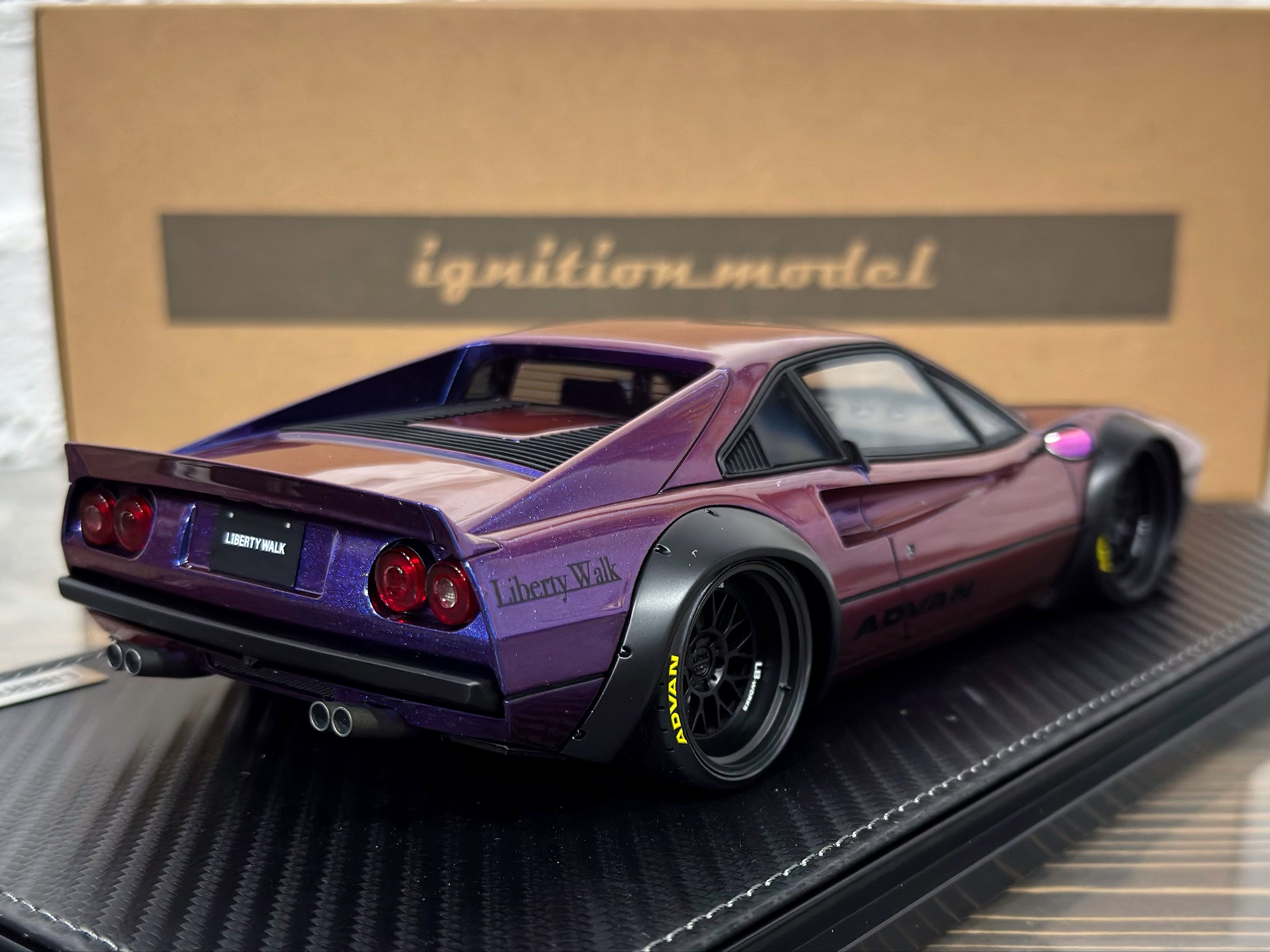 IG3748 Ignition Model Ferrari LB-WORKS 308 Purple Metallic 1:18 — изображение 5