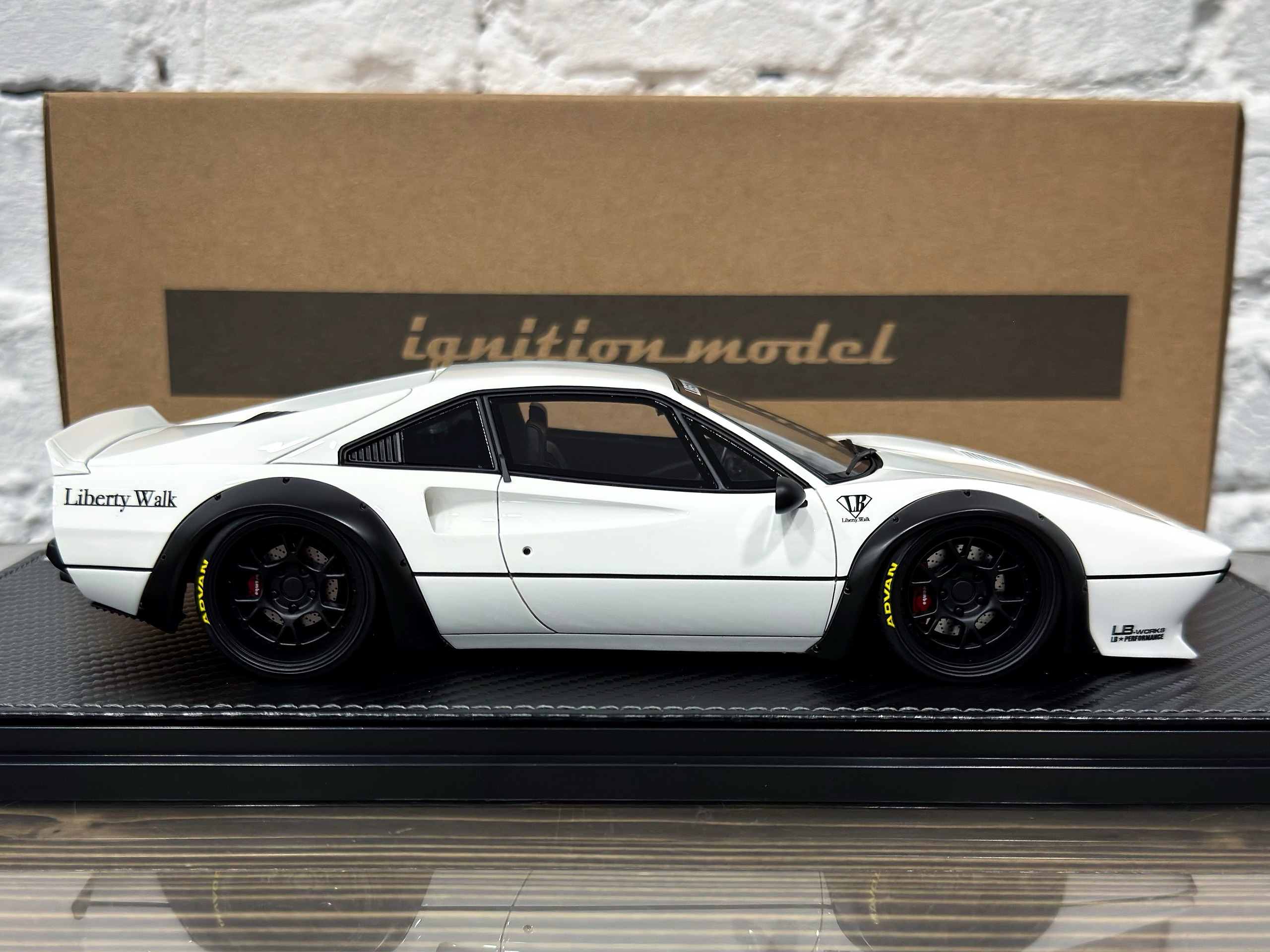 IG3747 Ignition Model Ferrari LB-WORKS 308 White 1:18 — изображение 4