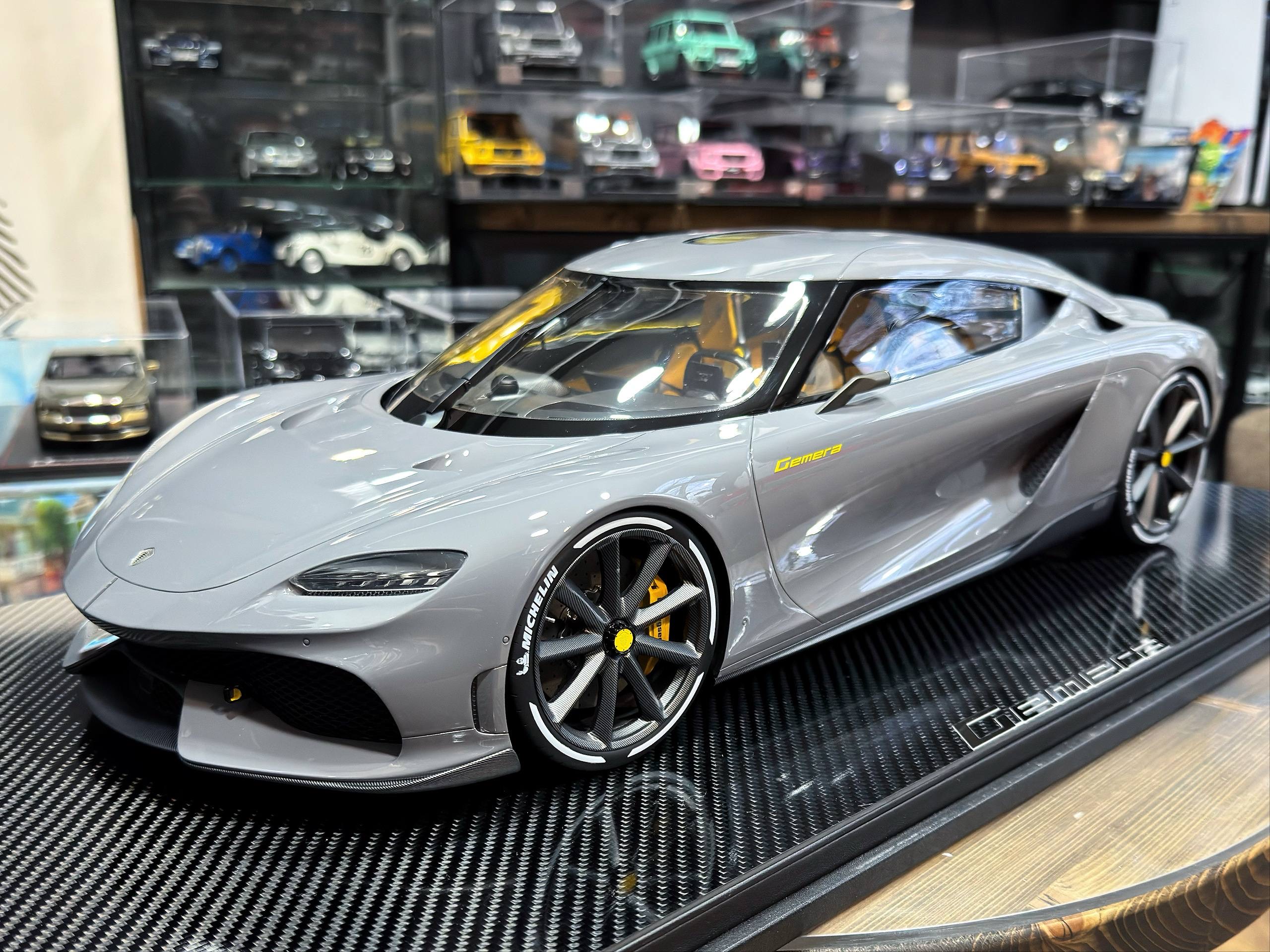 FrontiArt Koenigsegg Gemera Iron Grey 1:8