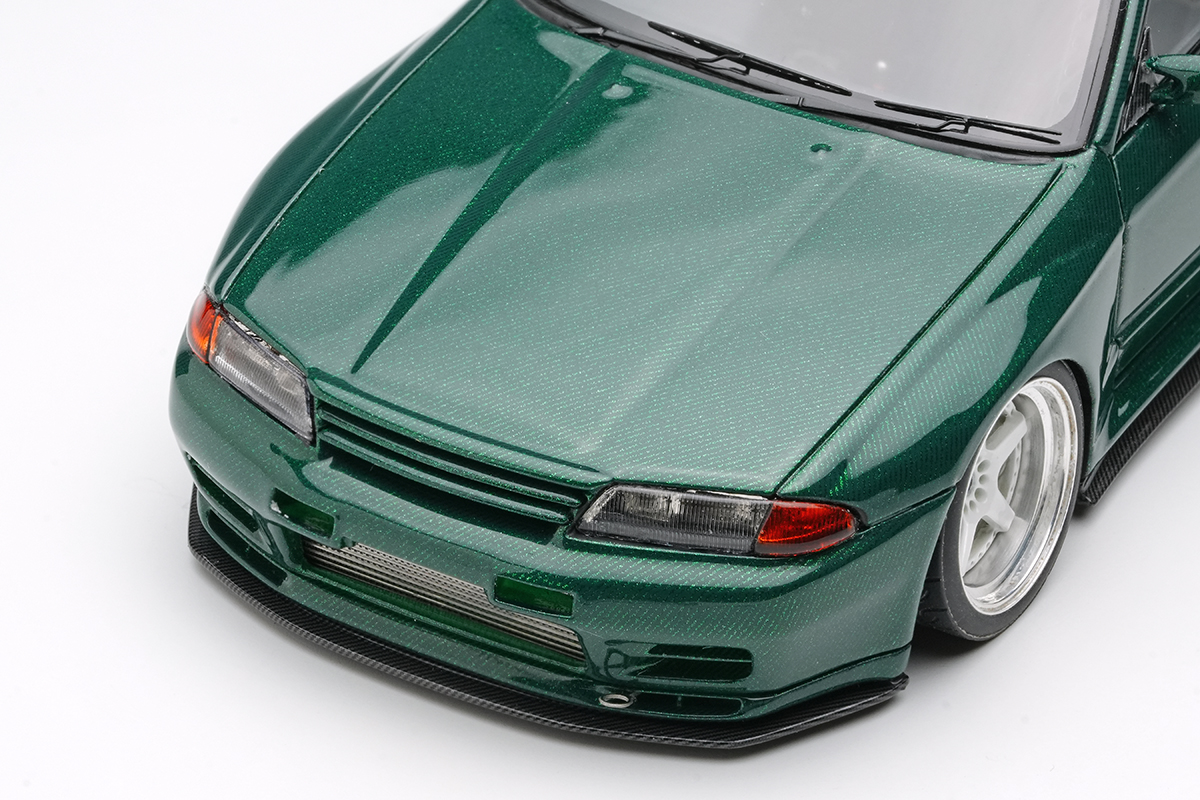 EM830 Make Up Garage Active Nissan Skyline GT-R Wide Body Carbon-R No.9 Visible Green Carbon 1:43 — изображение 4