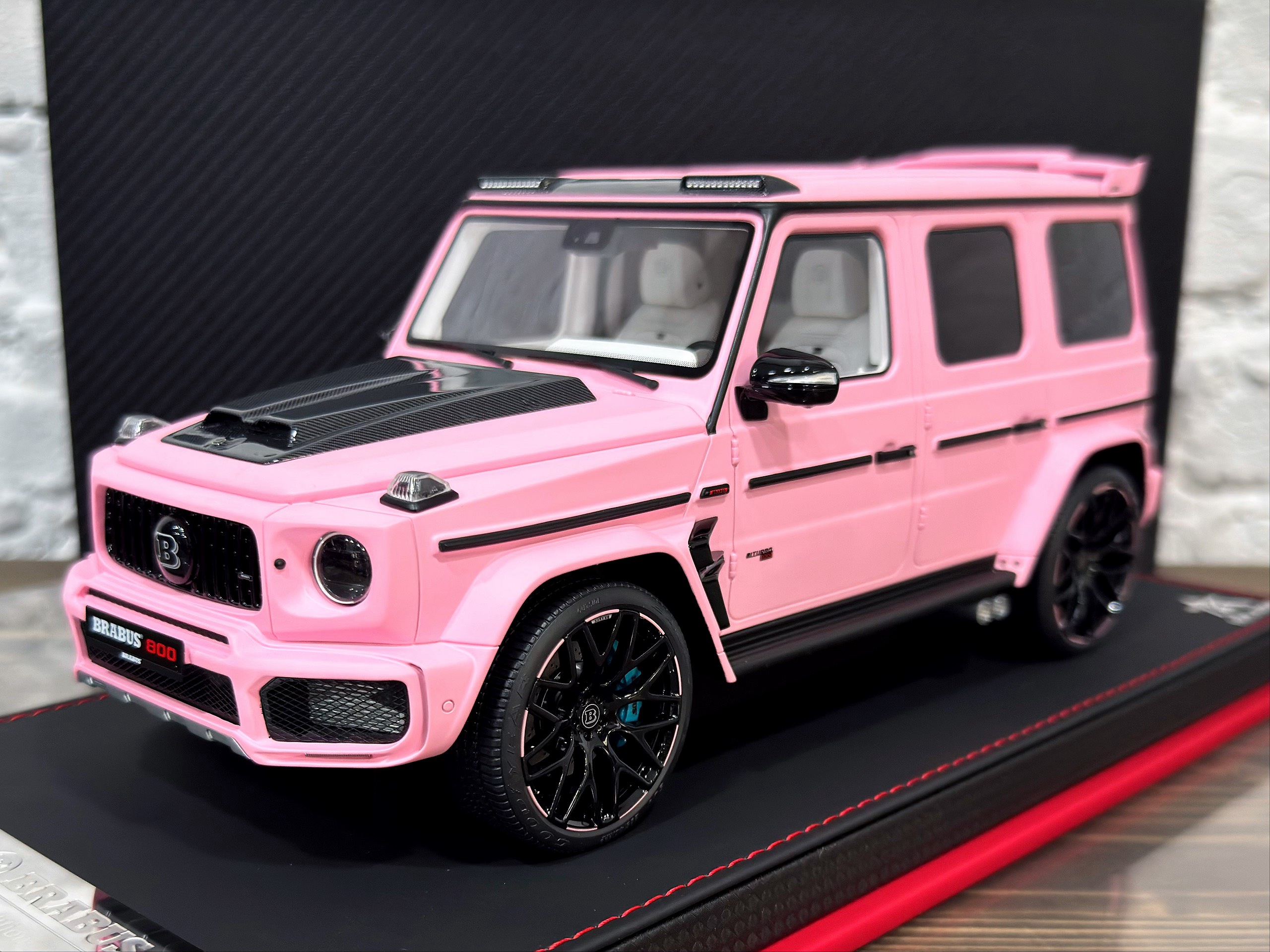 BBA Model Mercedes Benz BRABUS G800 Pink 1:18
