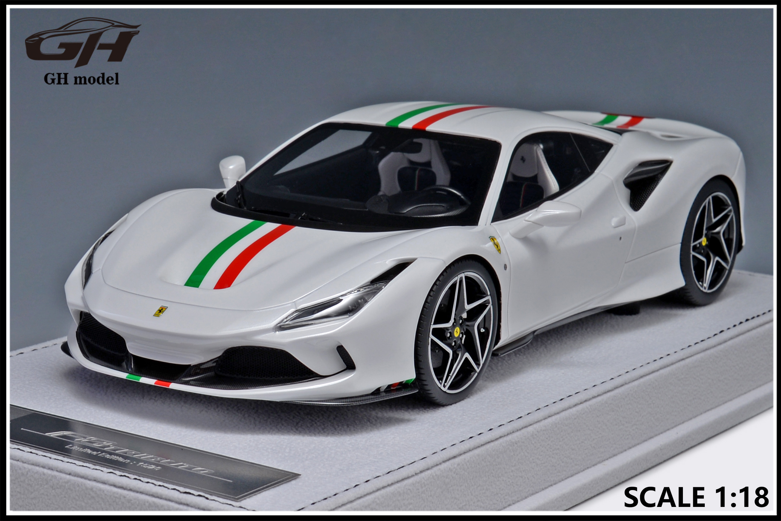 GH Model Ferrari F8 Tributo Pearl White/Italia Stripe 1:18