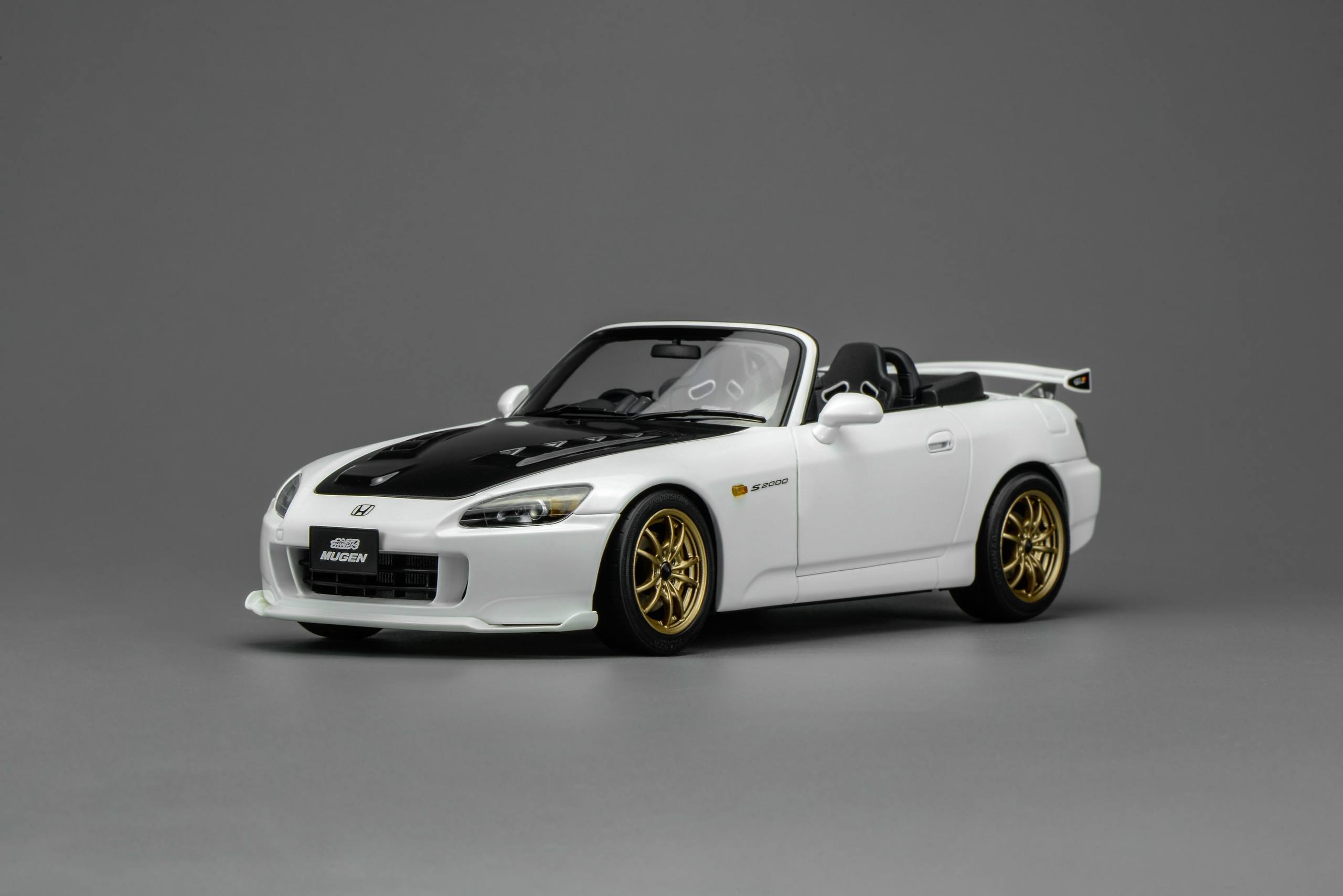M85123 Motorhelix Honda S2000 (AP2) Mugen Platinum White Pearl 1:18