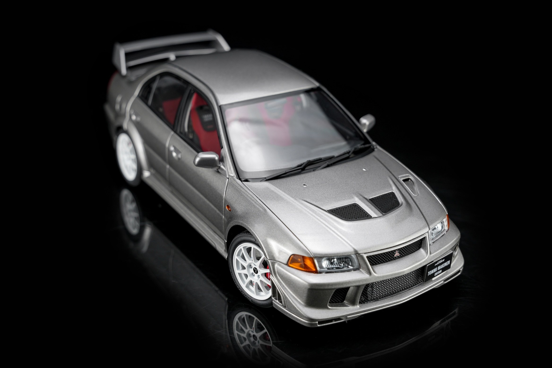 M84304 Motorhelix Mitsubishi Lacer Evolution VI GSR T.M.E Satellite Silver 1:18