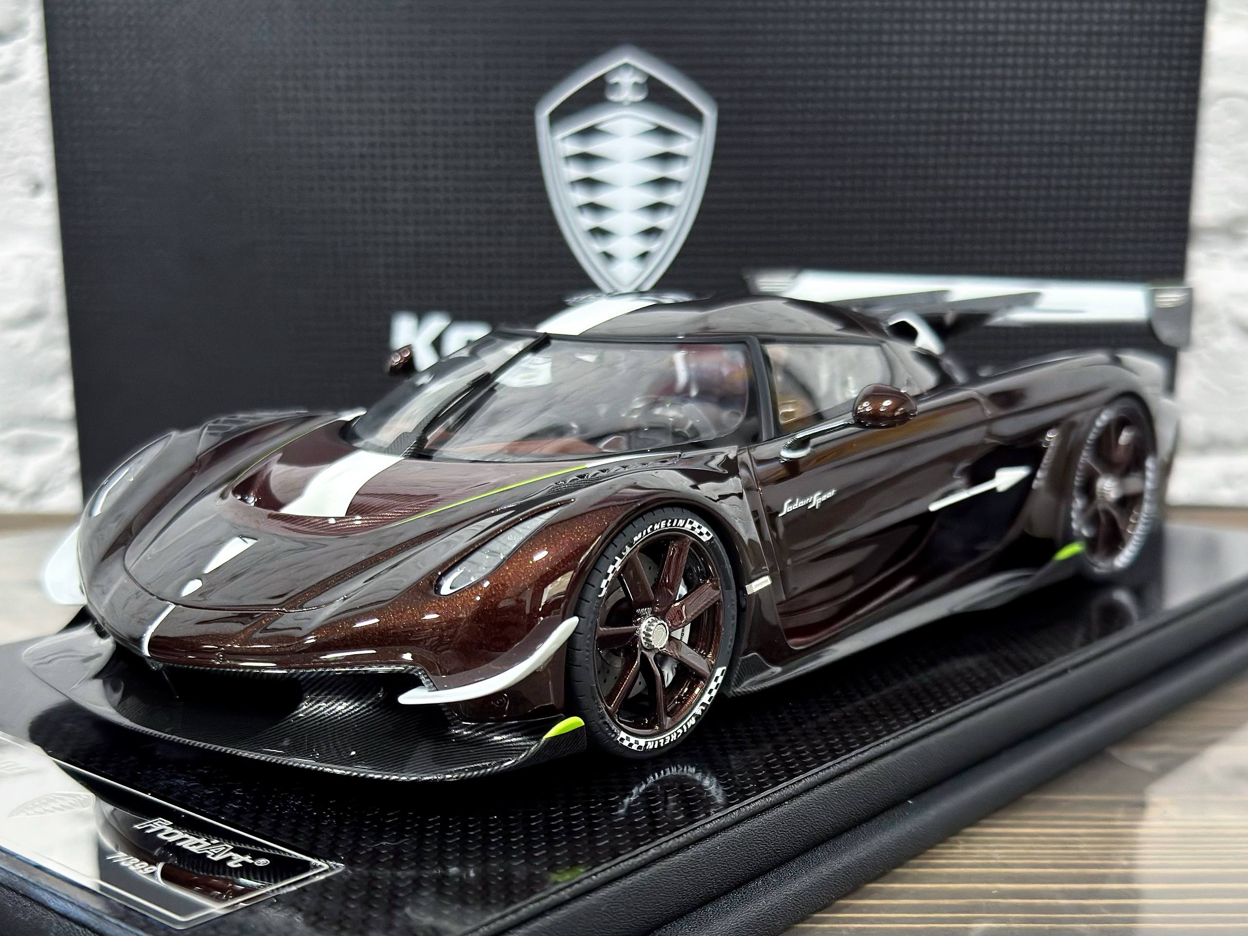 F205-205 FrontiArt Koenigsegg Sadair’s Spear 76 Brown 1:18