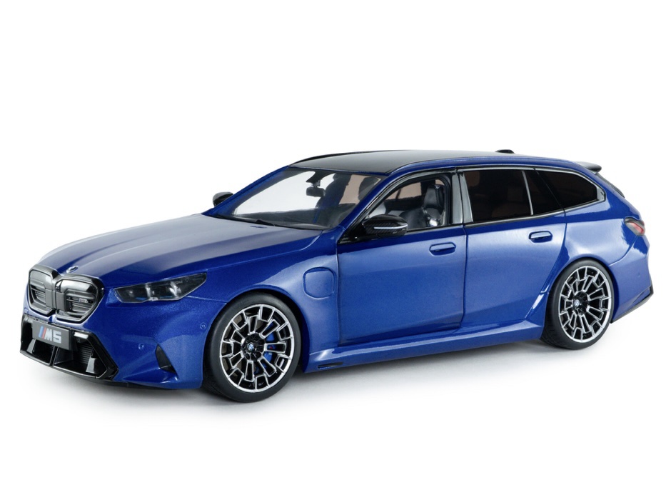 S1814801 Solido BMW M5 Touring M Marina Bay Blue Metallic 2024 1:18