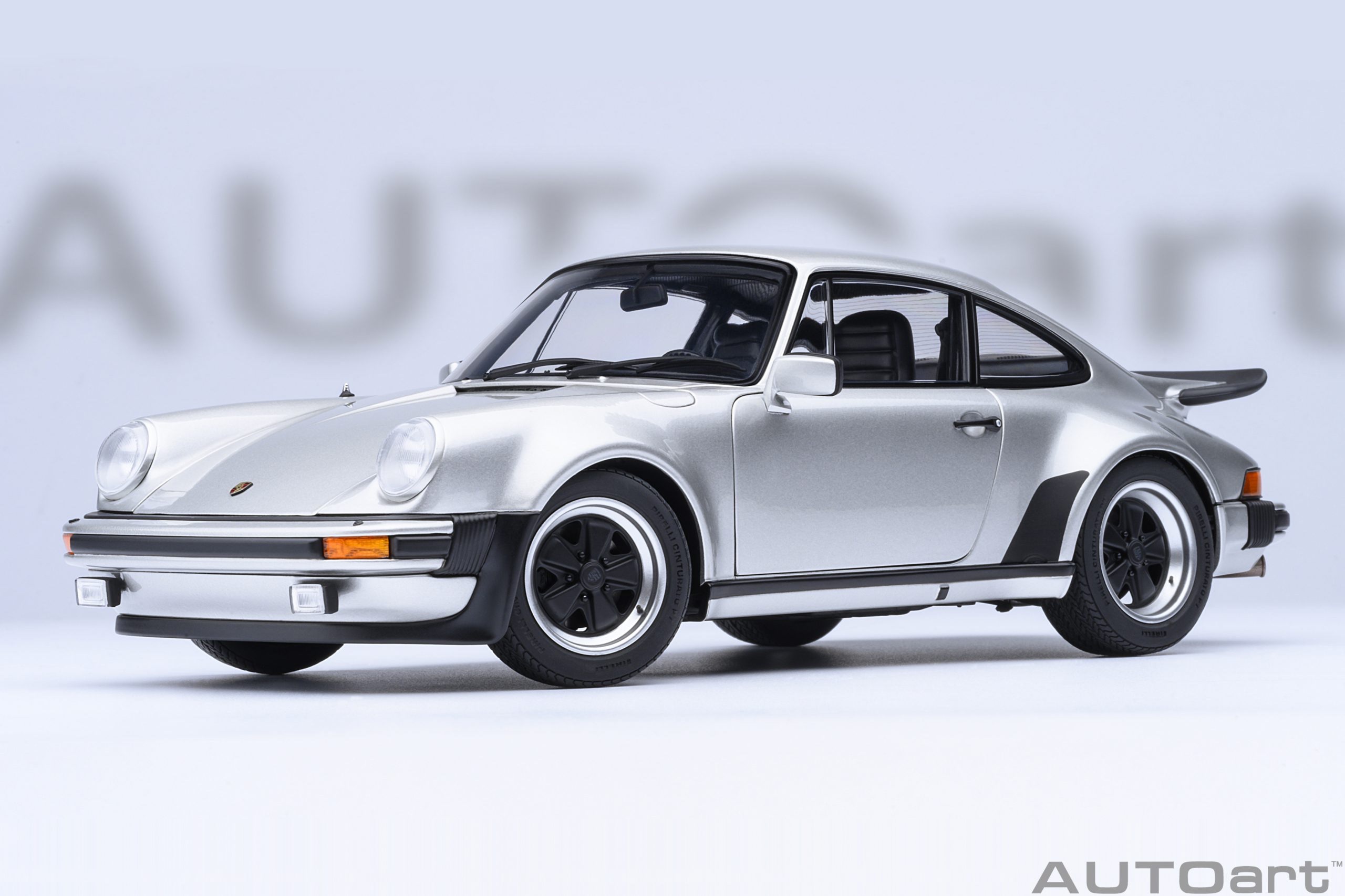 78110 AUTOart Porsche 911 Turbo 3.0 (930) Silver Metallic 1:18