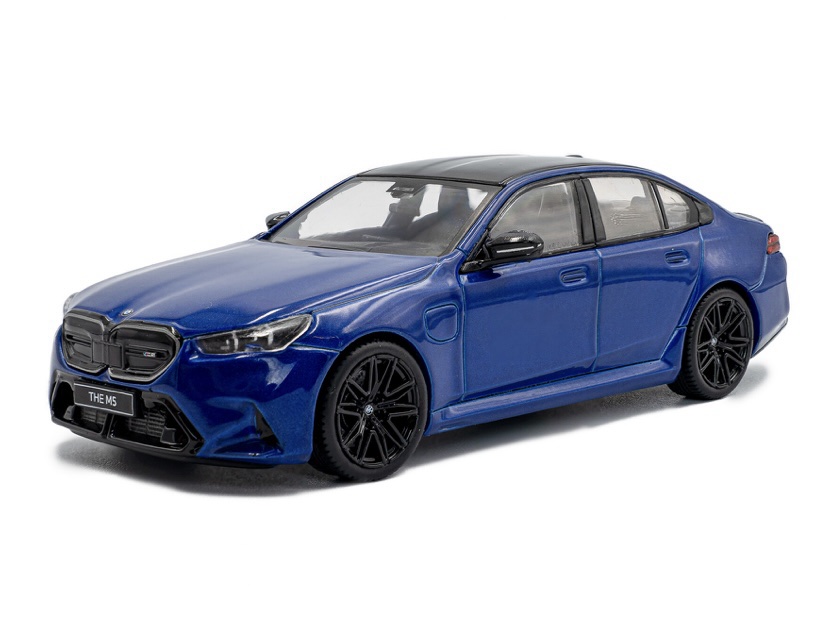 S4317551 Solido BMW M5 Sedan Marina Bay Blue 2024 1:43